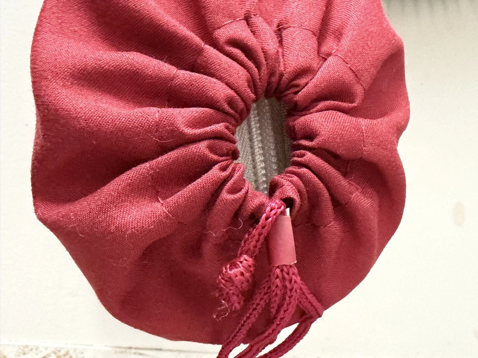 EVA AIR Rimowa Business Class Hard Amenity Kit Red/Burgundy New/SEALED - Image 3 of 4