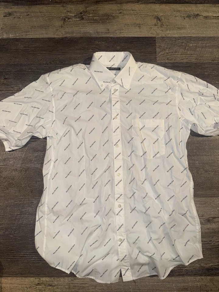 Camisa de vestir de manga corta Balenciaga (auténtica) Foto 4 de 4
