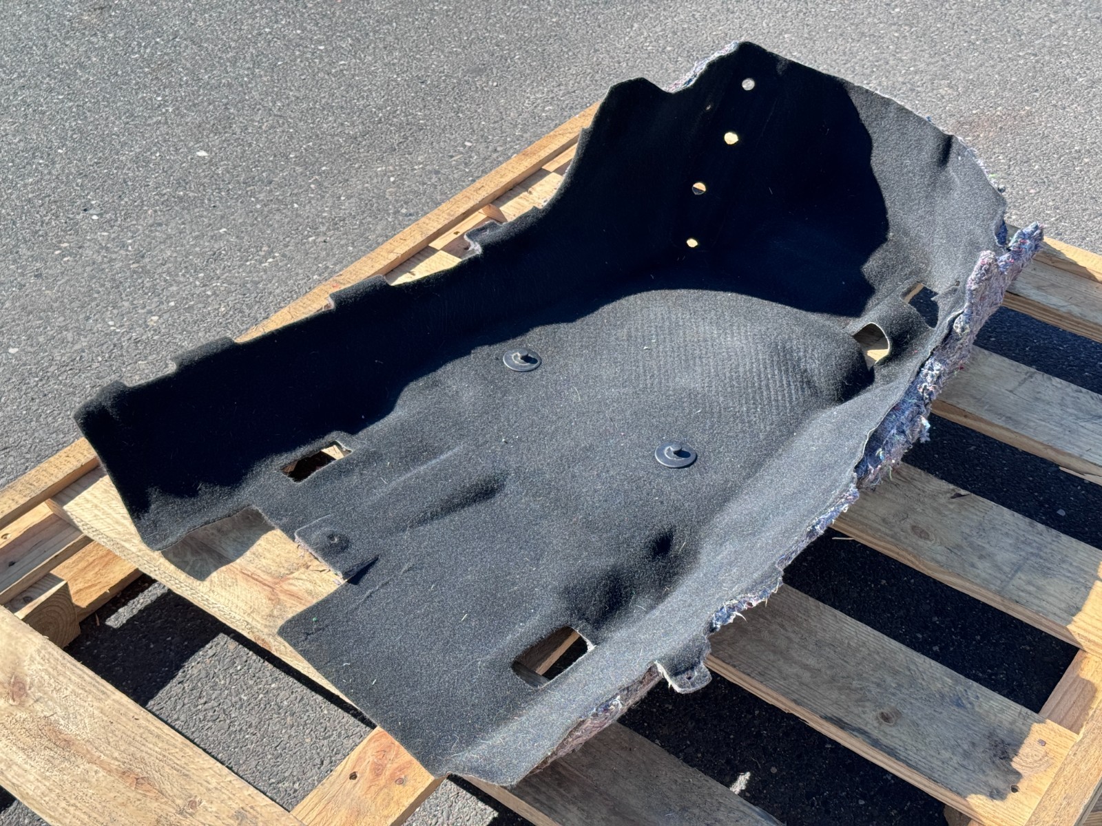 2016–2023 CHEVY CAMARO FRONT LEFT DRIVER UNDER SEAT CARPET LINER 84068014 OEM