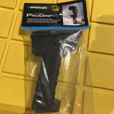 NEW Westcott ProGrip 2 Handheld Off Camera Flash Mount 5145