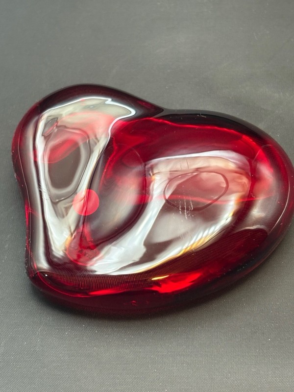 Vintage Elsa Peretti Tiffany Art Glass Red Heart Paperweight No Box