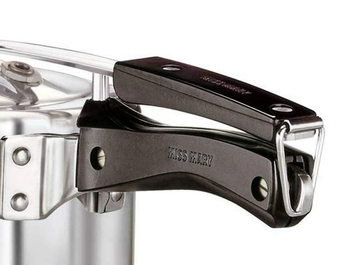 Hawkins Miss Mary Pressure Cooker Aluminum 2.5 Litres Silver Color