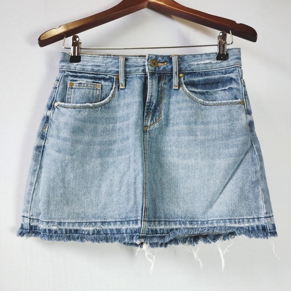 Articles of Society Women W26" AU 8 Blue Denim Raw Hem Zip Mini Skirt Distressed