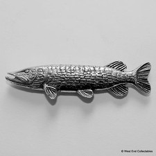 Hunting Pike Pewter Pin Brooch -British Hand Crafted-Coarse Fishing Gift Present
