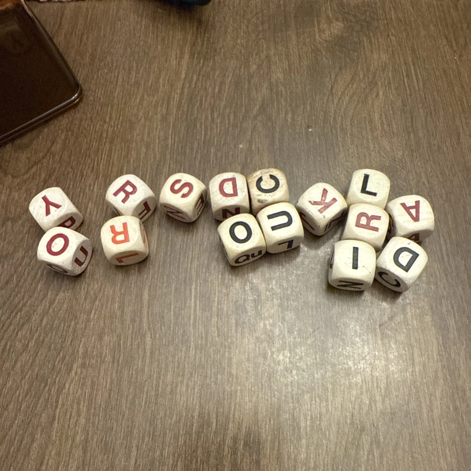 1976 Boggle Word Game 15 Replacement Letter Cubes Red-black-orange - Image 2 of 2