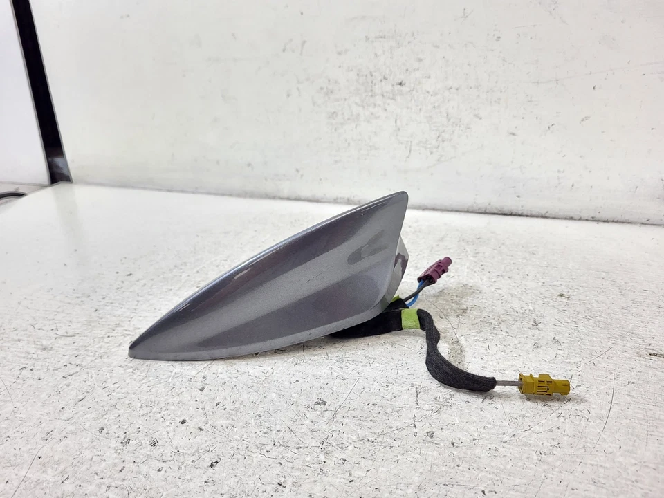 Chevrolet Cruze 2018 montaje en techo antena de radio OEM LKQ Foto 2 de 4