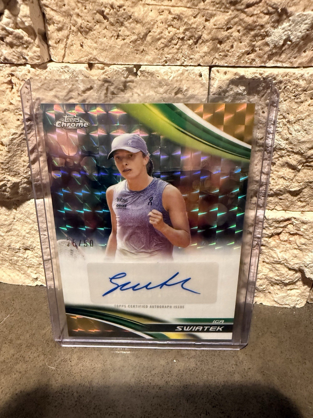 2025 Topps Chrome Iga Swiatek Auto II Gold Geometric Refractor #/50 view 1