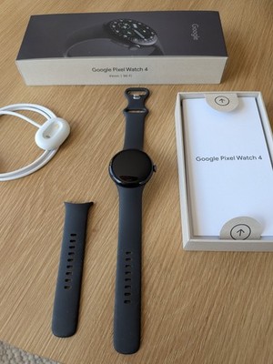 Google Pixel Watch 4 41mm Matte Black Edelstahlgehäuse mit Obsidian...