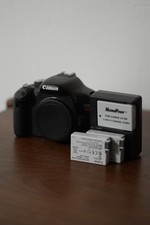 Canon EOS Rebel T2i 18.0MP Digital SLR DSLR Camera