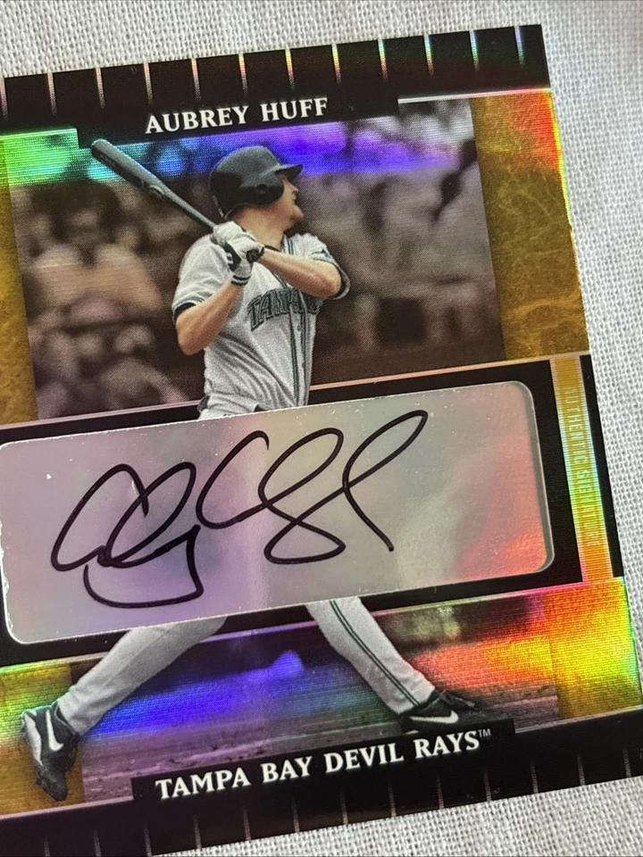 2004 Leaf Certified Cuts /19 Aubrey Huff #182 Auto - Image 2 of 4