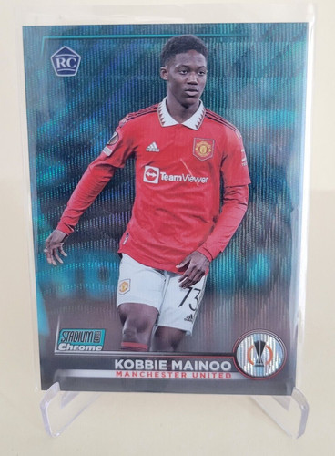 Kobbie Mainoo [Aqua Wave] #73 2022 Stadium Club Chrome UEFA Competitions card