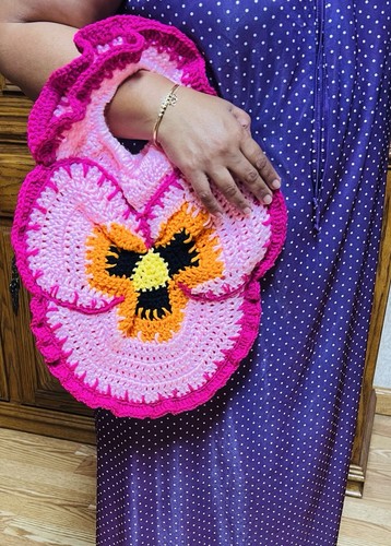 Yellow PANSY mini tote Handmade Crochet Clutch Purse bag Wristlet SKUMPSTITCH - Foto 8 di 8