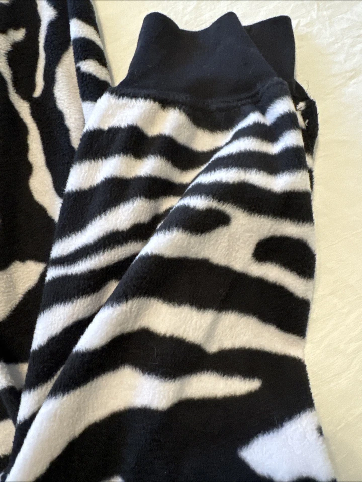 Пижама Nick & Nora зебра цельная флисовая лаунж мягкая на молнии СРЕДНЯЯ - Изображение 3 из 4