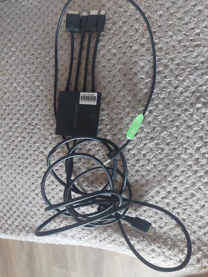 Belkin MULTI INPUT DISPLAY ADAPTER :: B2B166 (Cables > Video Cables) - Image 3 of 3