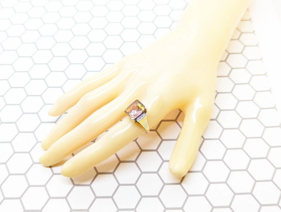 10K Solid Yellow Gold Fashion Ring Mystic Topaz Radiant Cut Diamond Size-5.5 - Image 2 of 4