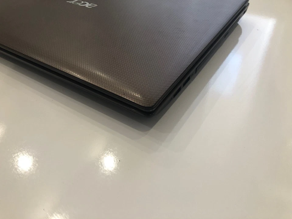 Acer Aspire 5742 15.6" Intel Core i7 8GB RAM, SSD 500 GB WIN 10 PRO LICENZA  - Immagine 3 di 4