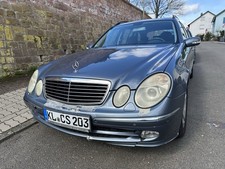 Mercedes E 240 Avantgarde W211 Baujahr 2003 hellblau metallic. Mit 3. Sitzreihe