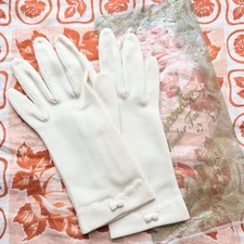 Vintage NWT Gloves Ivory White Bow Detail Crescendoe Brand