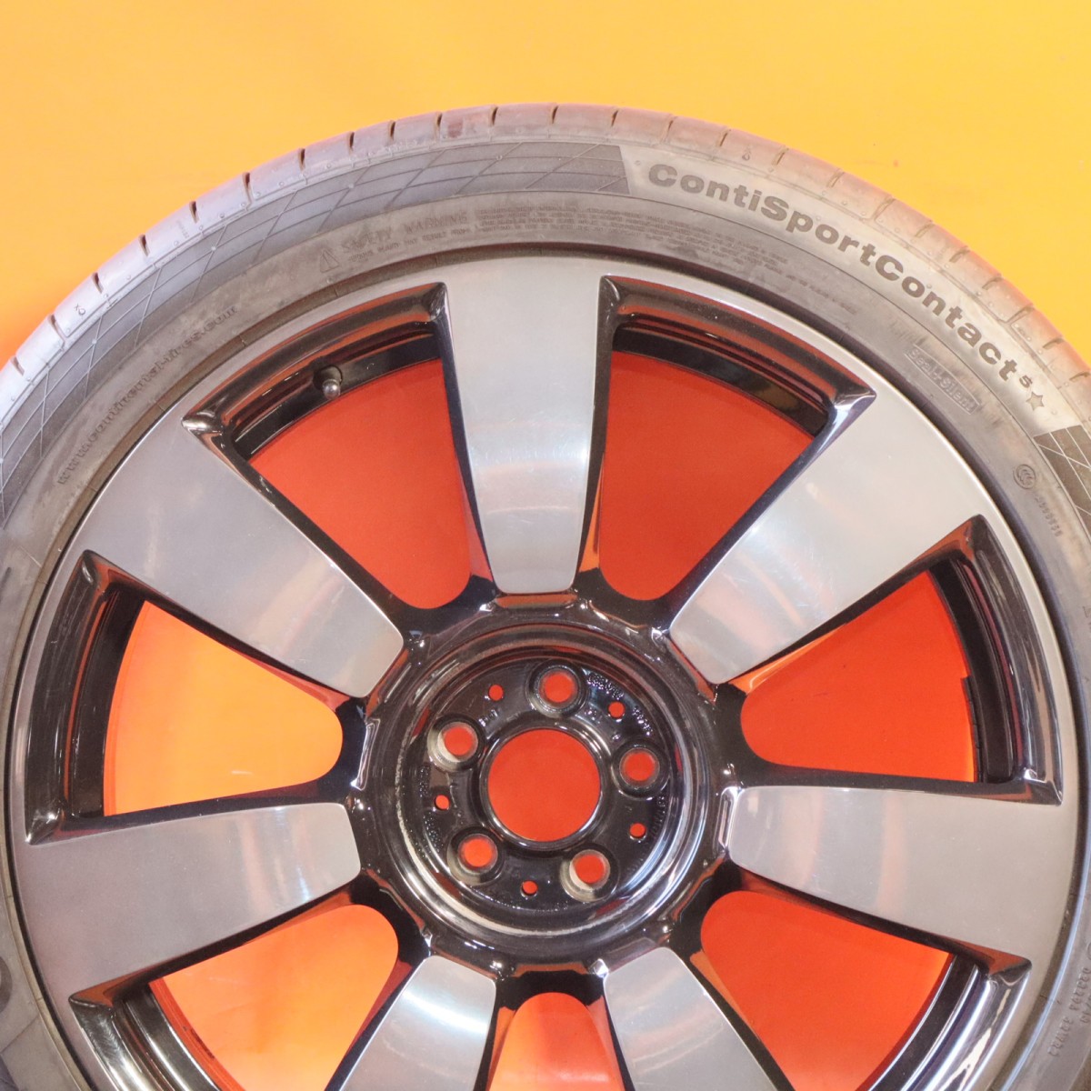 Rolls-Royce Cullinan 2019-2021 Front Wheel P/N 6882835