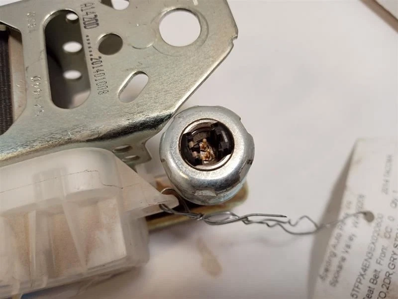 Cinturón de seguridad retractor derecho pasajero delantero Toyota Tacoma 3180328 2014 Foto 2 de 4