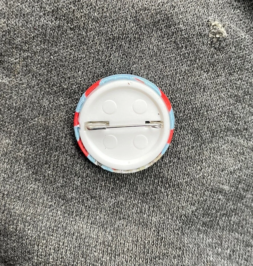 Fallout Official Button x6 Pin Badges - GB Eye Bethesda Badges - New Sealed - Image 4 of 4