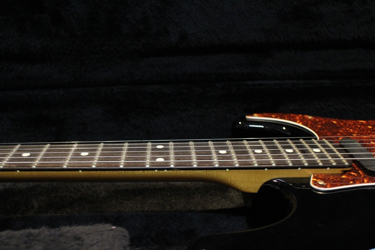 楽器 Graco Electric Guitar + FERNANDEZ AMP Fernandes Bean Shaped Travel Guitar/Amp Black with Flames
