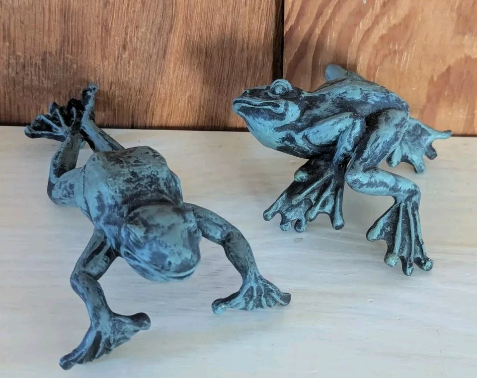 Lot Of 2 Frog Pot Hugger Shelf Sitter Resin Antiqued Green Patina Plant Decor - Image 4 of 4