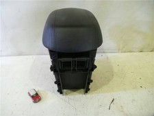 D4FD  Armlehne Handschuhfach Kia sportage sl 2010 17 concept 4x2 17 ltr 85 kw