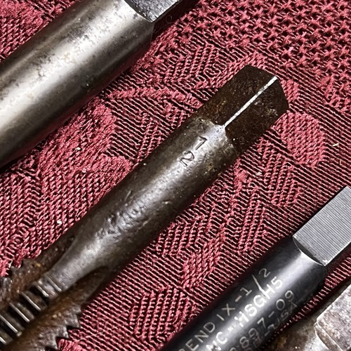 Maschinisten Werkzeuge - Gewindebohrer Bohrfutter Schlüssel Feilen Bohrer Reibahlen riesiges 42-teiliges Set - Bild 10 von 24