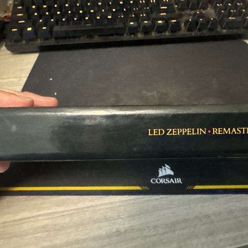 Led Zeppelin Remasters 26 Greatest Hits 3 Cassette Box Set - Picture 2 of 8