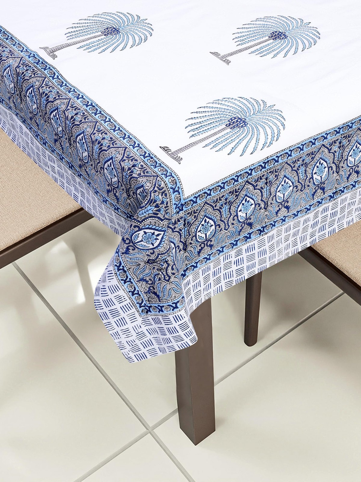 Mantel estampado floral - Estilo bloque a mano Motivos de palma azul con tablero intrincado...