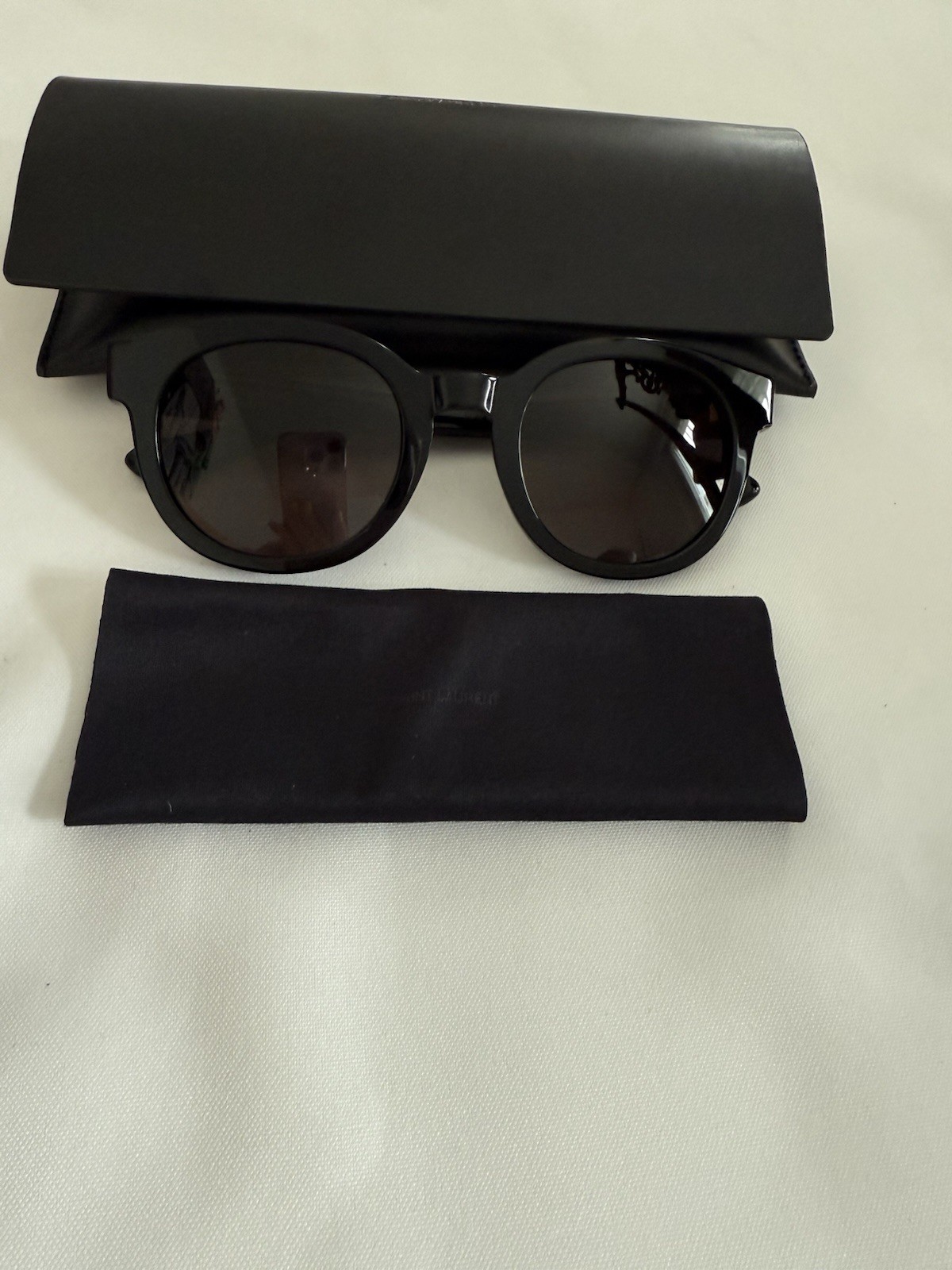 Occhiali da sole Saint Laurent monogramma acetato nero SL M15 nero grigio oro