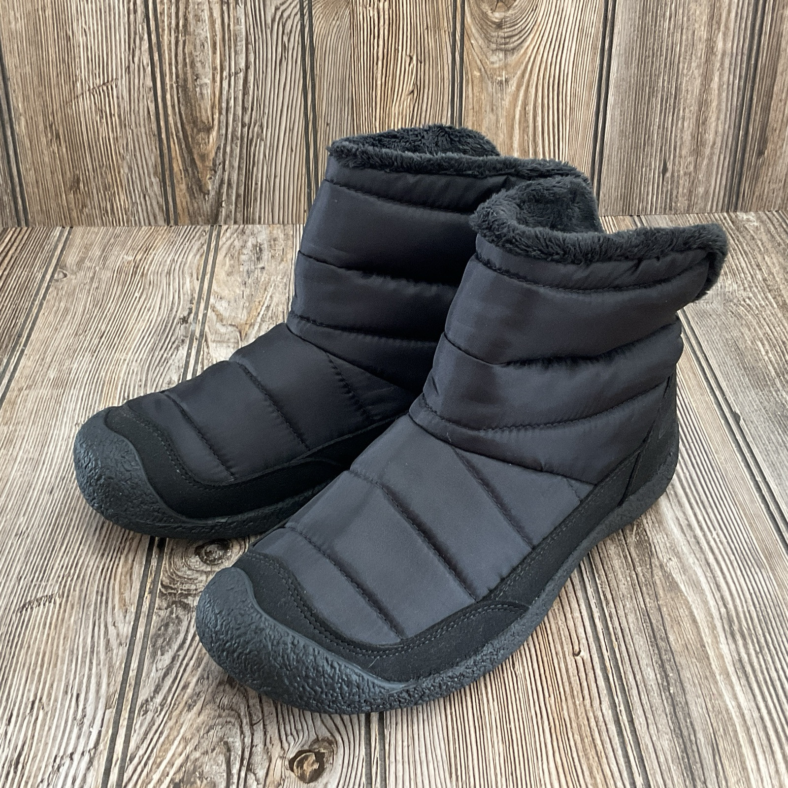 Keen scarpe da donna Howser pieghevoli nere stivaletti outdoor taglia 9 US NUOVE