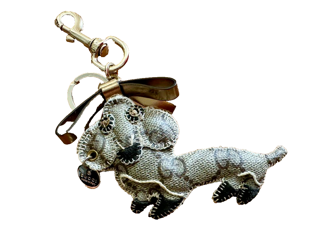 GUCCI犬型 GGパターン キーホルダー GUCCI犬型 GGパターン キーホルダー