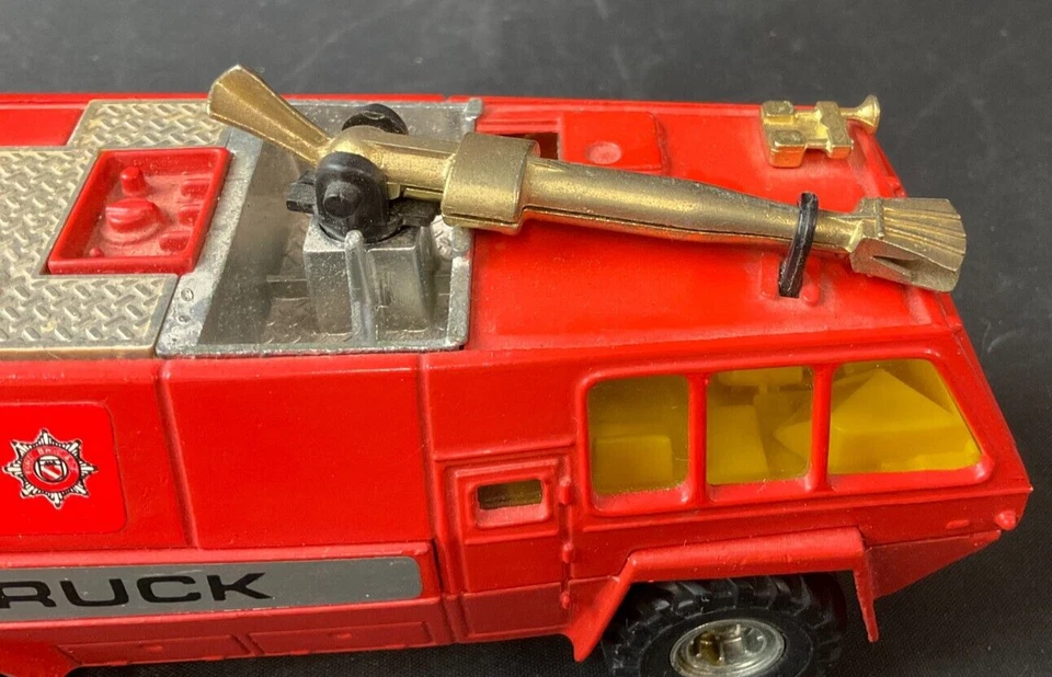VTG Corgi Major Chubb Pathfinder Airport Crash Truck 10" DIECAST Fire Toy NICE! - Image 3 of 4