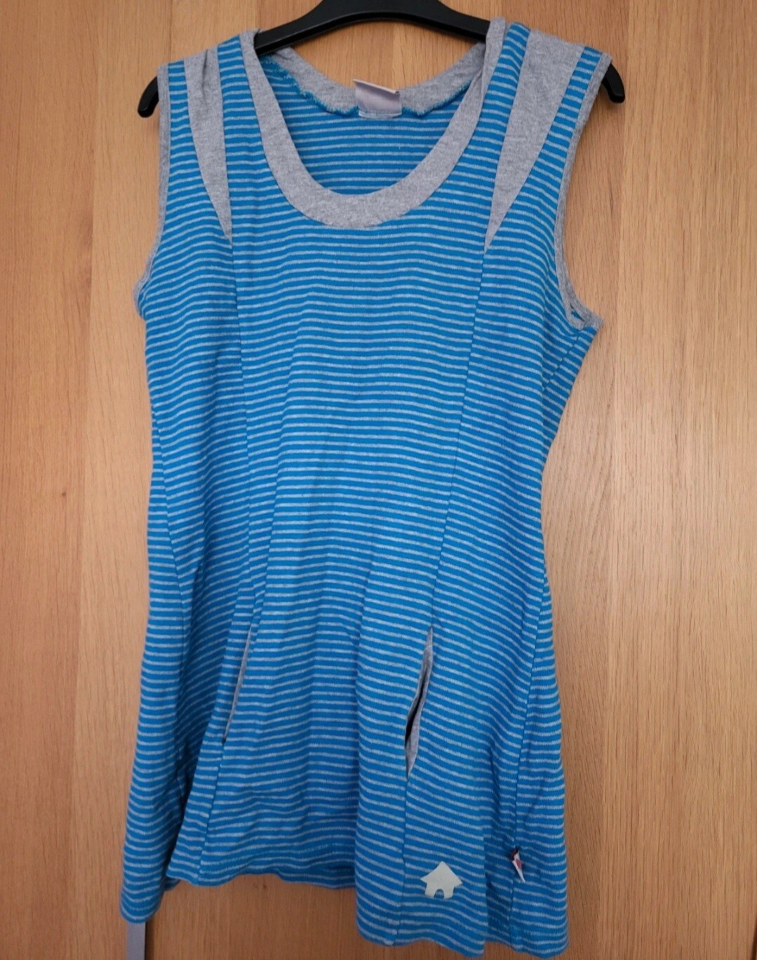 Vest size 12 native womens blue grey striped tank top pockets gym workout wear-image