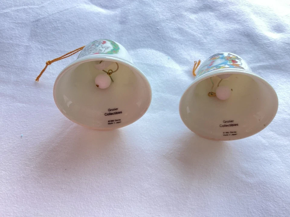 2 adornos vintage de campana Grolier de Disney 1993 Huey Dewey Louie y 101 dálmatas Foto 3 de 4