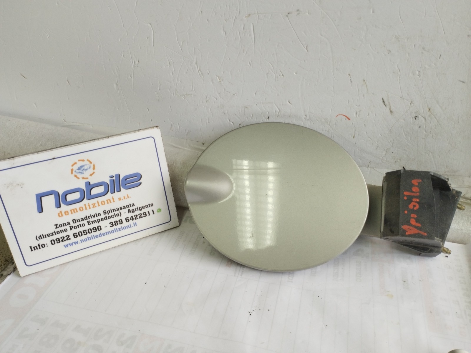 Sportello carburante - Immagine 1 di 7
