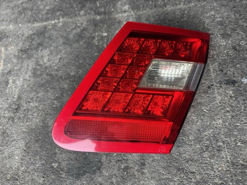 Original MERCEDES E W212 Rücklicht Rückleuchte rechts innen A2128200864