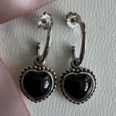 Pandora Ohrringe Mi Amor Onyx Herz schwarz Creolen (290532ON)