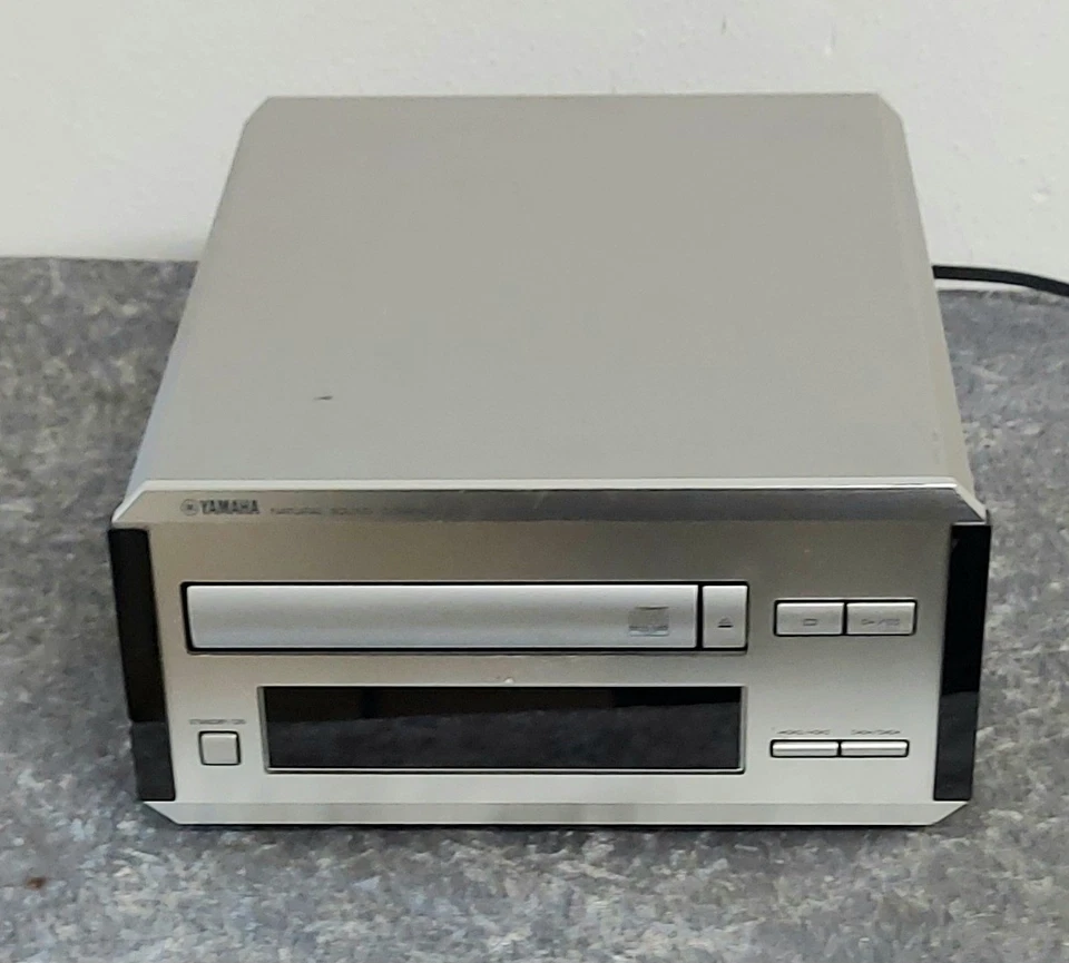 Yamaha Natural Sound Compact Disc Player CDX-E100 Vintage CD Player 