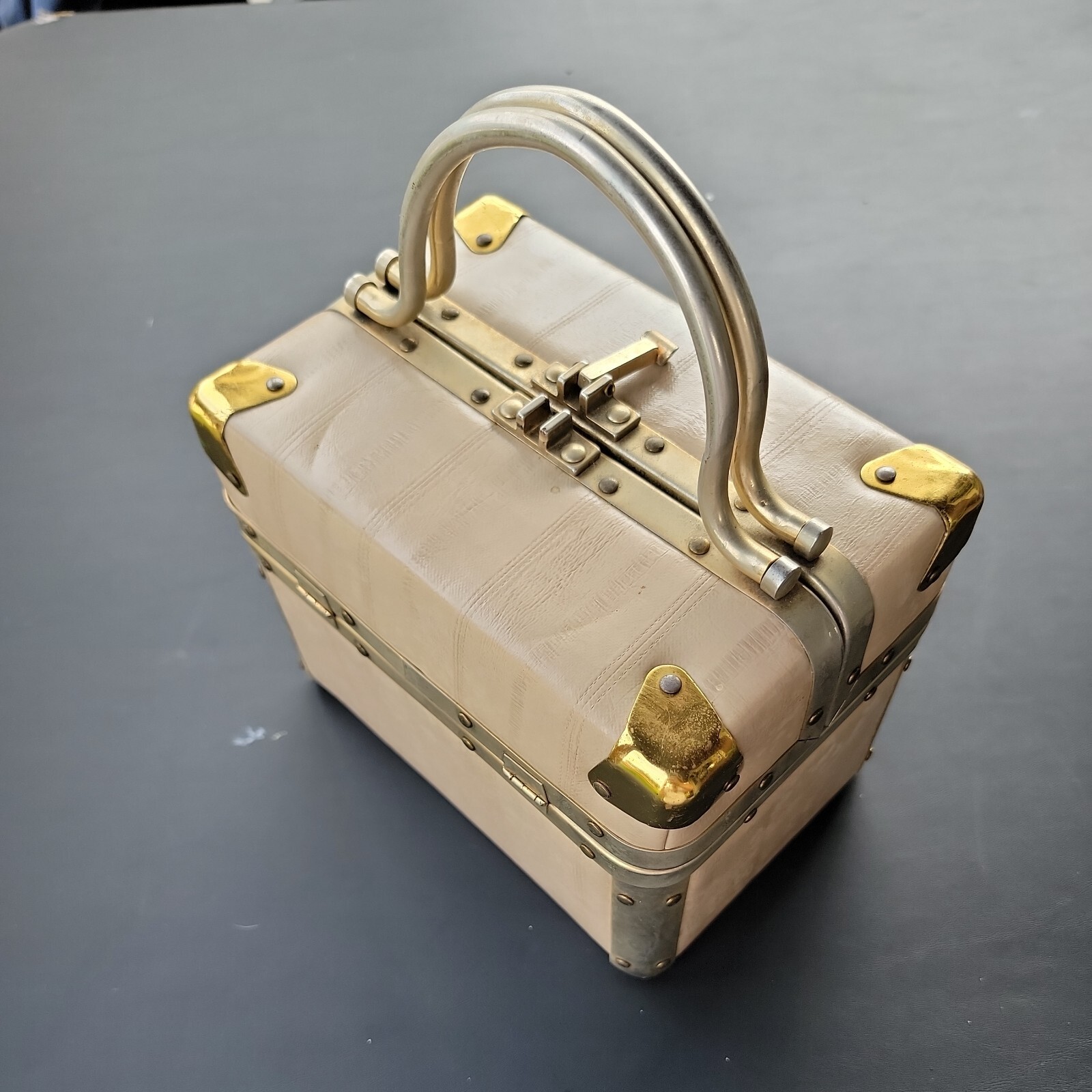 Delill Tan Leather Train Case Made In Italy V… Gem