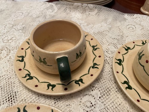 Metlox Poppytrail HOMESTEAD PROVINCIAL 4 Cups & 5 Saucers - Picture 2 of 7