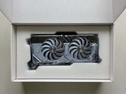 Carte graphique gaming ASUS NVIDIA GeForce RTX 4070 Dual OC blanc 12 Go GDDR6X - Photo 2/6