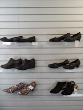 Lot of 6 Pair Womens shoes size 7 Heels Boots Flats Loafer Slipper Sandal 960