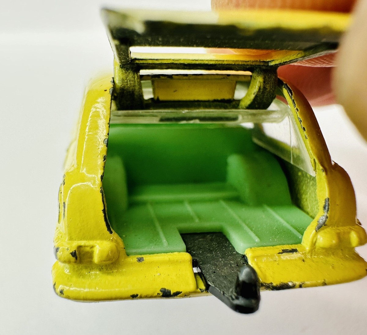 Miniature Matchbox Lesney N°38 - Vauxhall Victor - Dans Sa Boîte D'origine (VNMIB)