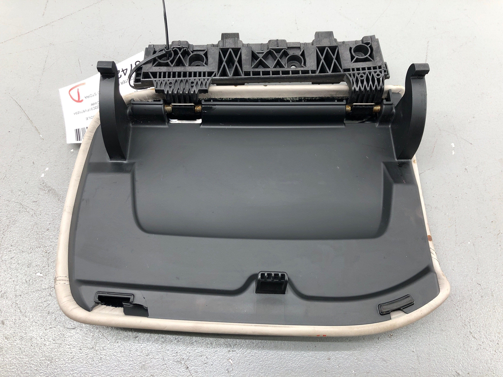 2014-2020 BMW I8 FRONT CENTER CONSOLE LID STORAGE COVER ARMREST GRAY LEATHER OEM