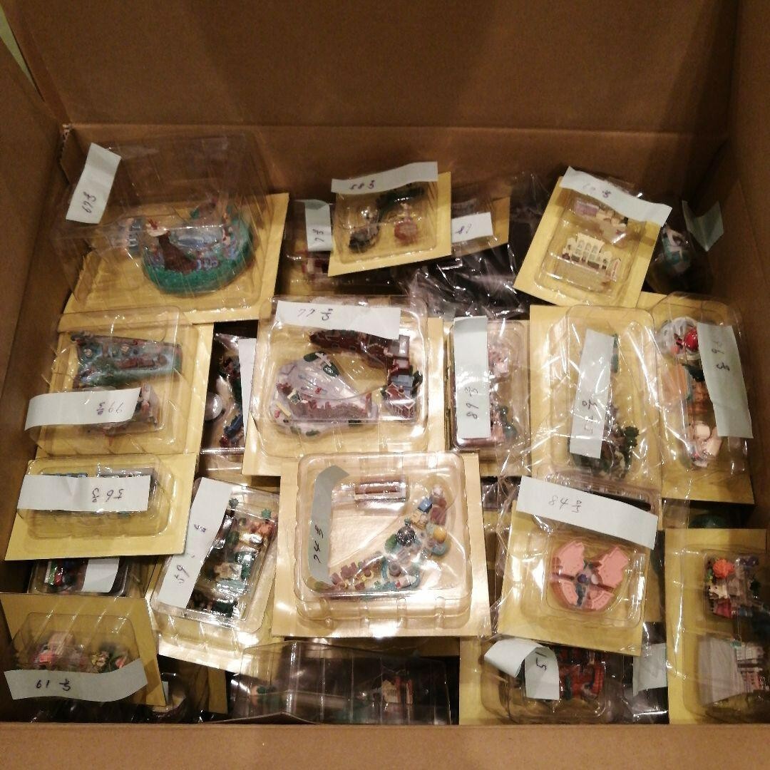 DeAGOSTINI Disney Parade Diorama Model Set 1-100 conp Cheaper