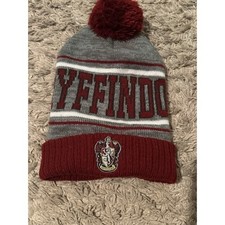 Harry Potter Gryffindor Knit Beanie Hat Red Gray Pom Pom Winter One Size