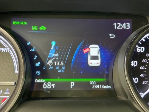 2023 Toyota Camry Hybrid XSE - Picture 26 of 38